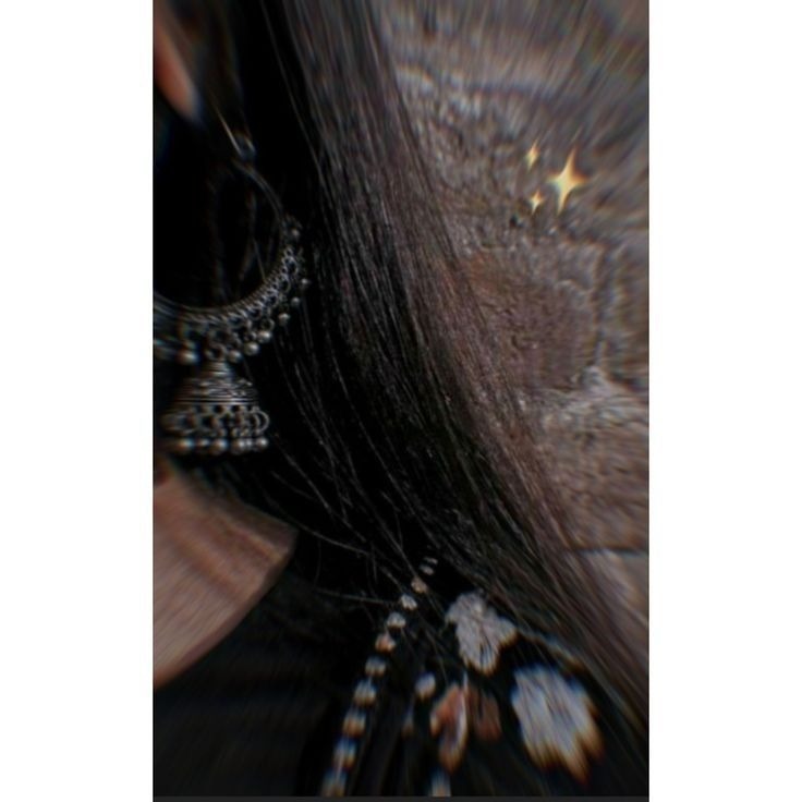 Aesthetic Hidden Face Girl Pic Black & White