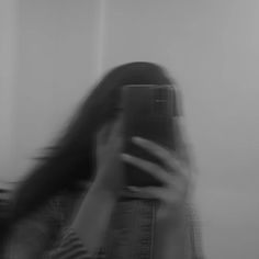 Aesthetic Hidden Face Girl Pic Black & White