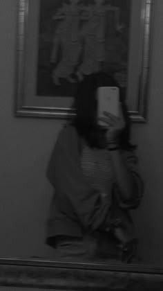 Aesthetic Hidden Face Girl Pic Black & White