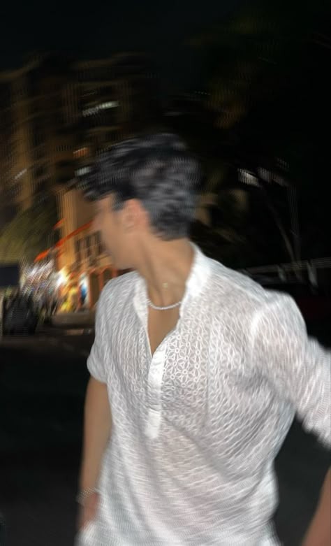 Aesthetic Hidden Face Girl Pic Black & White