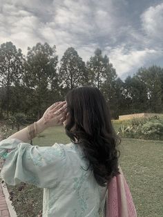 Hidden Face Girl Pic