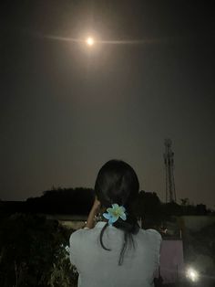 Hidden Face Girl Pic