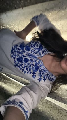 Hidden Face Girl Pic