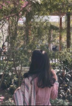 Hidden Face Girl Pic