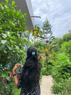 Hidden Face Girl Pic