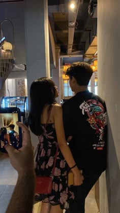 Hidden Face Girl Pic